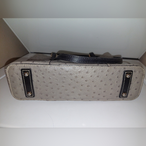 😻Dooney & Bourke Ostrich Small Lexington Tote - Picture 7 of 7